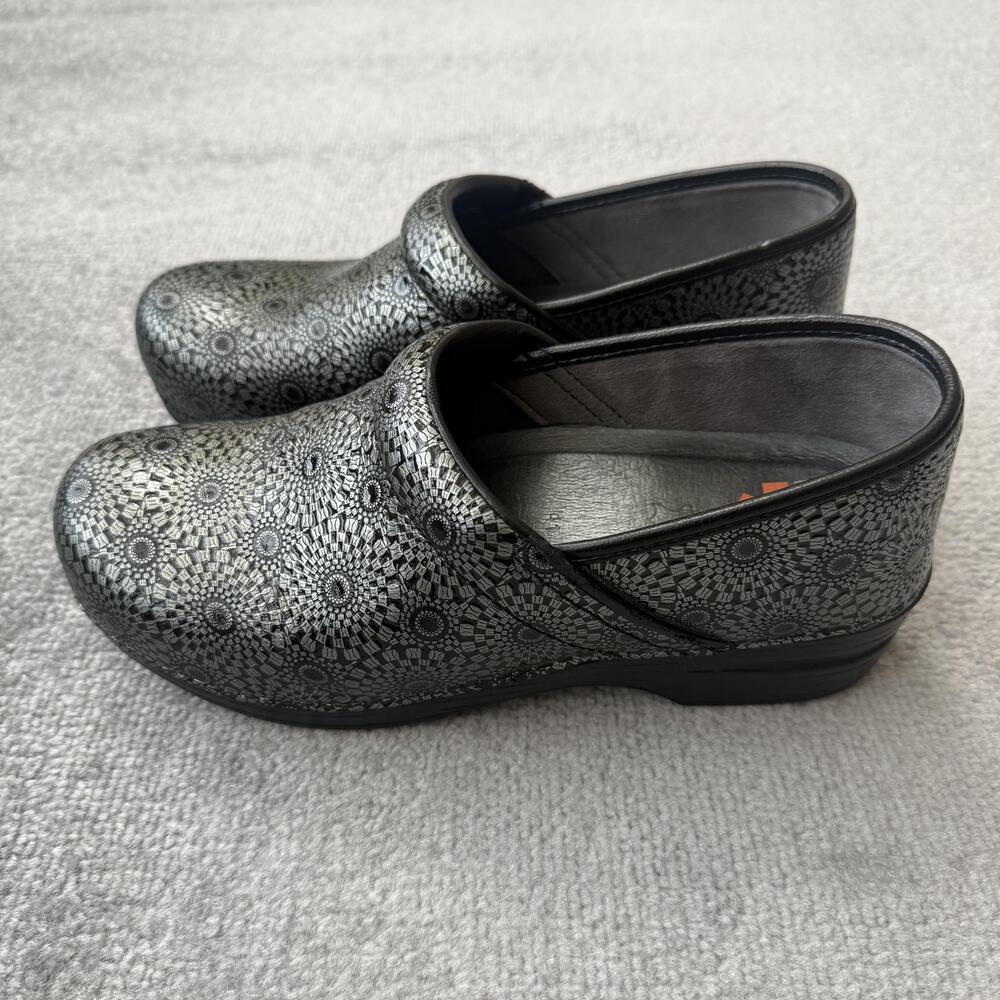 Dansko XP Clogs Shoes Womens Size 41 Silver Geometric Slip Resistant Work